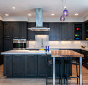 https://st.hzcdn.com/fimgs/pictures/kitchens/denver-kitchen-remodel-with-island-cooktop-and-stainless-hood-above-jm-kitchen-and-bath-design-img~7981ef0d04467337_7907-1-04df4b7-w182-h175-b0-p0.jpg