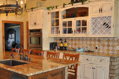 Example of a tuscan kitchen design in Oklahoma City