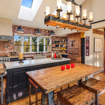Designer Farmhouse Kitchen