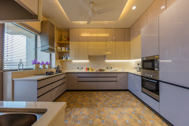 Contemporary Kitchen by Violet design
