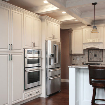 Direct Depot | Two-Toned White Kitchen
