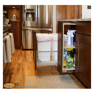 Door style: Pendleton W | Species: Maple | Finish: Harvest, Autumn ...
