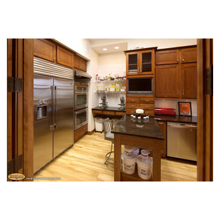 Door style: Pendleton W | Species: Maple | Finish: Harvest, Autumn ...