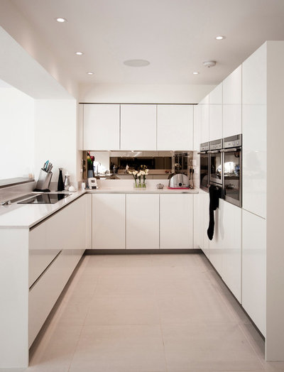 Contemporary Kitchen by rjha