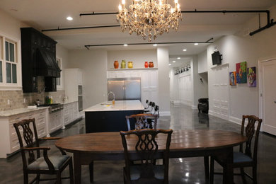 Downtown Loft Kitchen & Dining Area