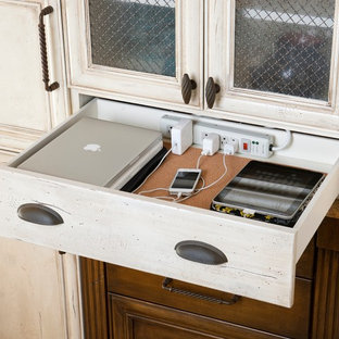 Traditional kitchen inspiration - Kitchen - traditional kitchen idea in Dallas