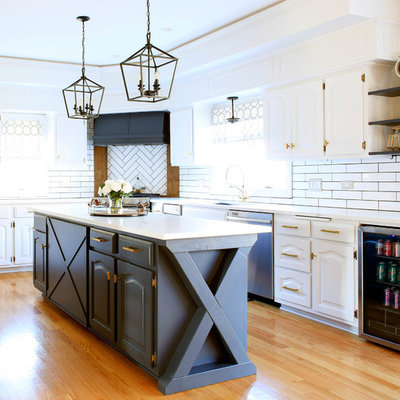 Inspiration for a transitional kitchen remodel in Chicago