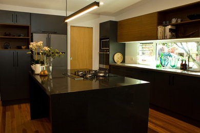 Kitchen - contemporary kitchen idea in Newcastle - Maitland