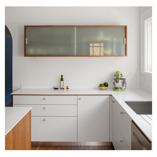 Dundee House - Scandinavian - Kitchen - Tampa - by Traction ...