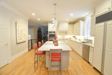 Trendy kitchen photo in Atlanta