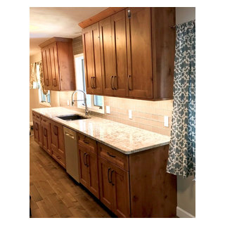 Dura Supreme Cabinets Knotty Alder Butternut Romanix Granite Galley ...