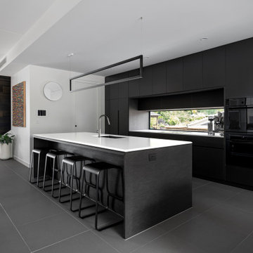 E&S INDOOROOPILLY
