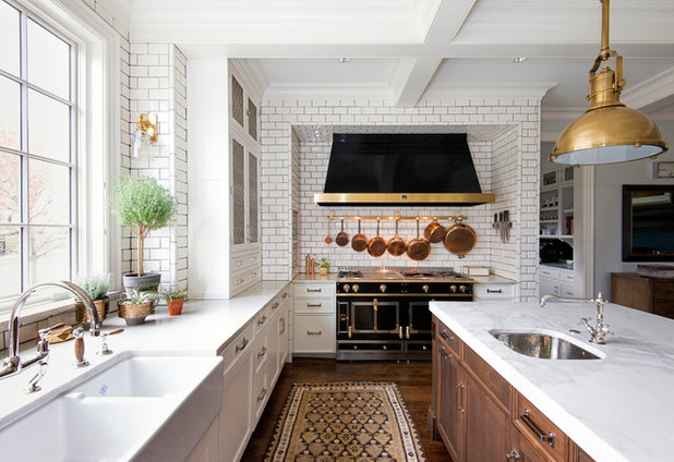 Traditional Kitchen by KitchenLab Interiors