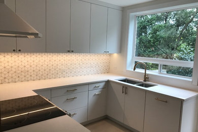 This is an example of a classic kitchen in Toronto.