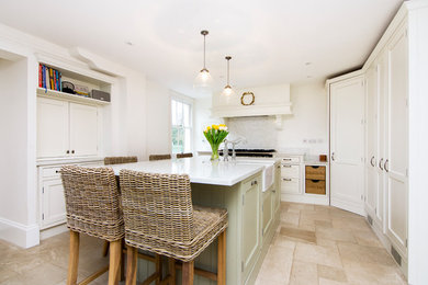 Eat your heart out in this beautiful spacious family kitchen