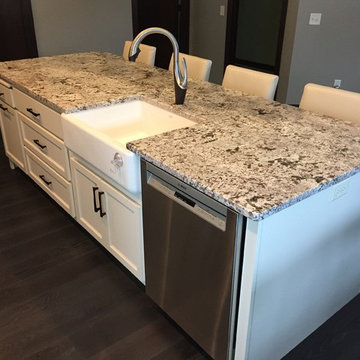 Eau Claire, Wisconsin New Home Granite Kitchen Top