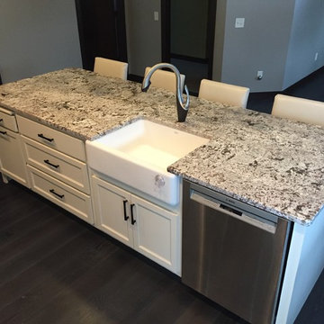 Eau Claire, Wisconsin New Home Granite Kitchen Top