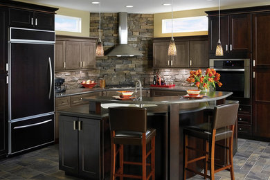 Example of a minimalist kitchen design in New Orleans