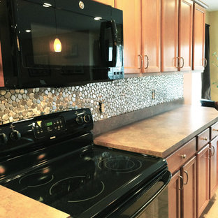 Eden Mosaic Tile Installations: River Rock Pattern Mosaic Stainless Steel Tile