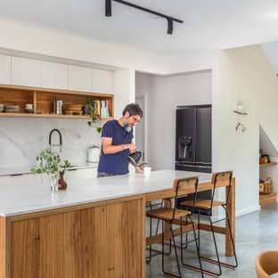 Design ideas for a mid-sized scandinavian kitchen in Wollongong.