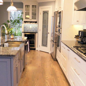 Edgewater, MD Blue and White Kitchen Granite Countertops