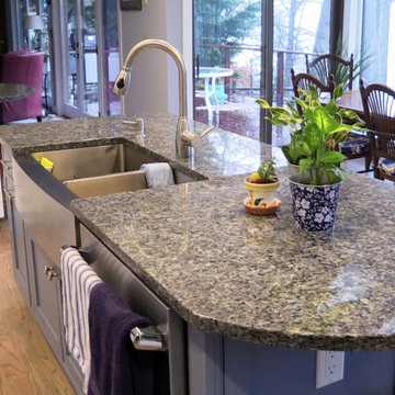 Edgewater, MD Blue and White Kitchen Granite Countertops