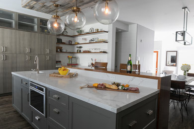 Example of a farmhouse kitchen design in Los Angeles