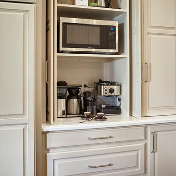 Elegant and Functional Kitchen
