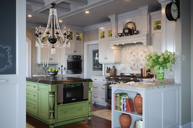 Inspiration for a large cottage kitchen remodel in Richmond