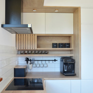 Elegant Modern White Kitchen