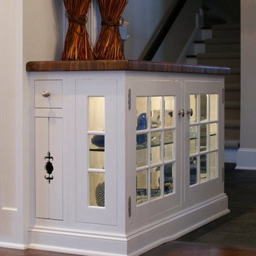 Elegant Traditional - Glass Cabinet Detail