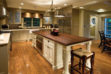 This is an example of a traditional kitchen in Boston.