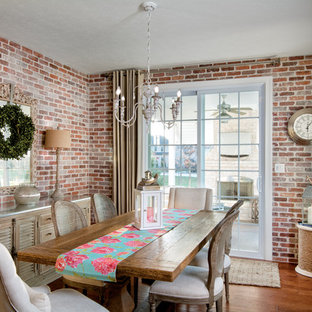 Englishpub Thin Brick Home - Indiana