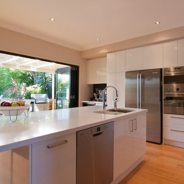 Entertainer Kitchen (Goliath Ave)