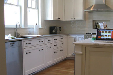 This is an example of a classic kitchen in Providence.