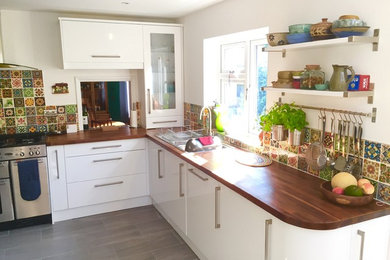 Contemporary kitchen in Cambridgeshire.