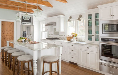 Kitchen of the Week: A Cape Cod Gets a Beach-Cottage Reboot