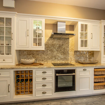 Ex Display Kitchen, Harvey Jones Original In Frame Run, Dresser & Butchers Block