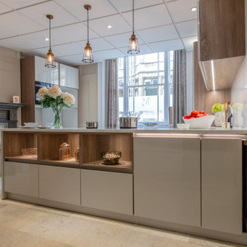 Ex Display Kitchen, Stormer (German) Gloss Modern