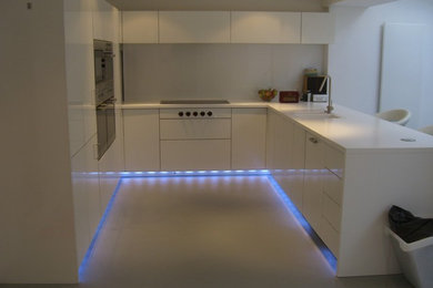 Design ideas for a contemporary kitchen in Berkshire.