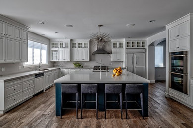 Transitional kitchen photo in Calgary