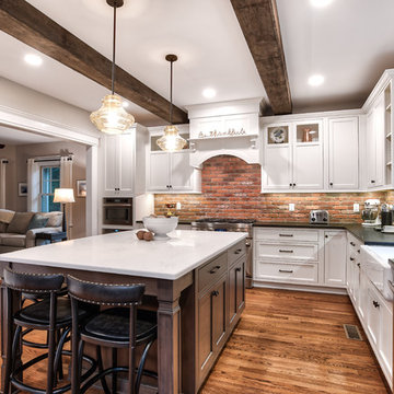Expansive Kitchen - Open concept