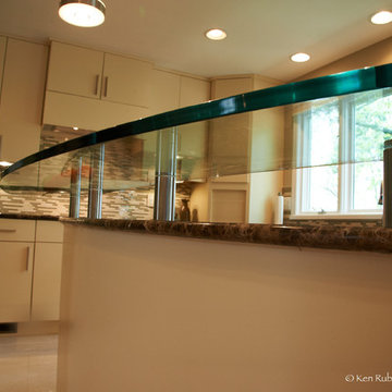 Fairfax VA Modern Reno-Kitchen/Baths/Living area