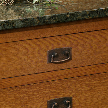 Fairfield - Mission Kitchen in Quarter-Sawn Oak