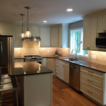 FAMILY OF 5 KITCHEN REMODEL