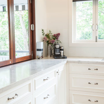 Farmers - French Provincial - White "Milk"