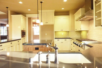 Example of a cottage kitchen design in Sacramento