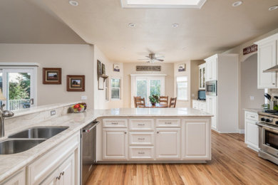 Inspiration for a country kitchen remodel in Sacramento