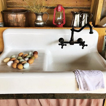 Farmhouse Sink in Outdoor Kitchen