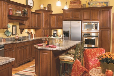 Example of a classic kitchen design in New York